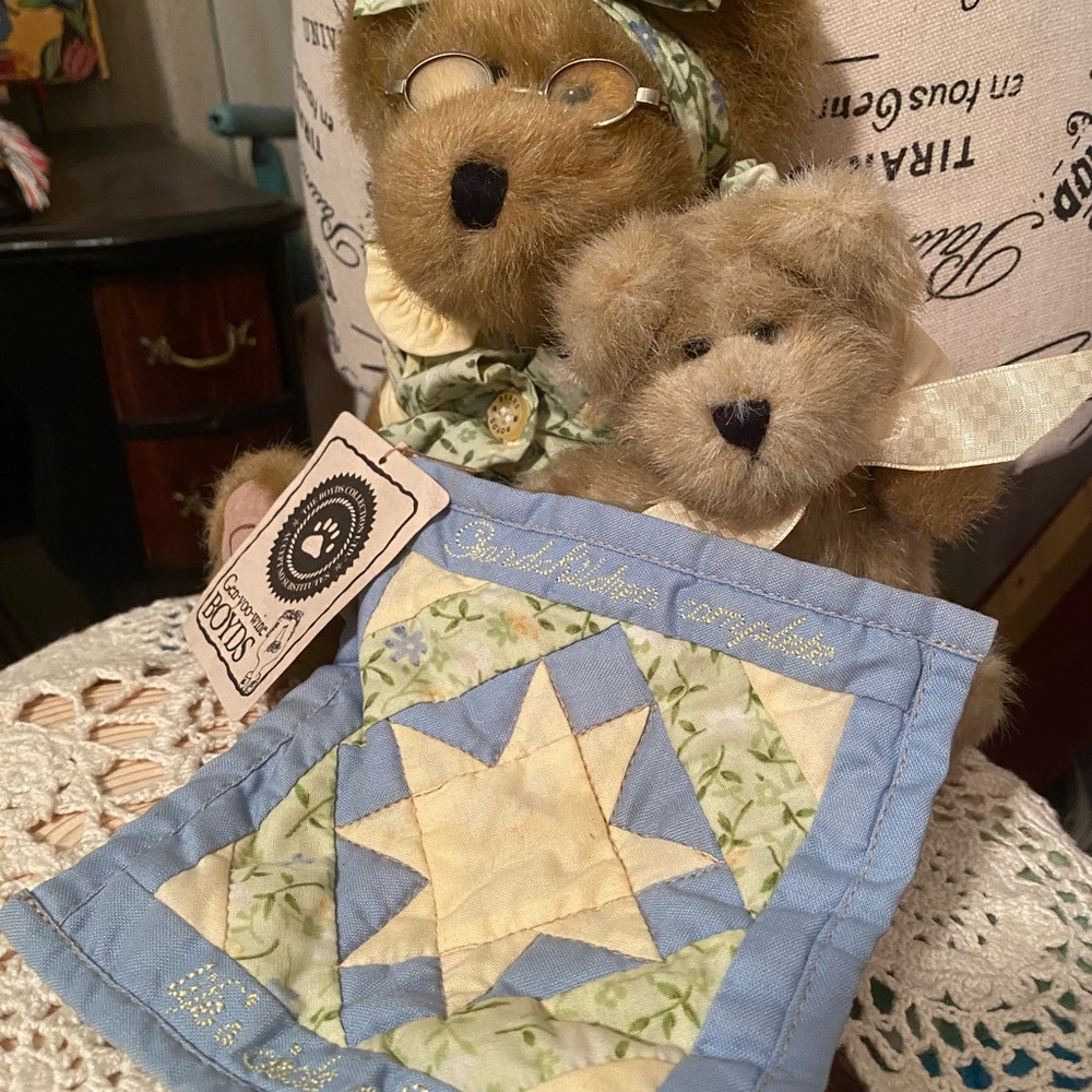 🥳Boyd's Bear Longaberger Grammy Quiltsbeary and Patches, 2001, Vintage.